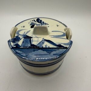 vintage Royal Delft  lidded small trinket dish